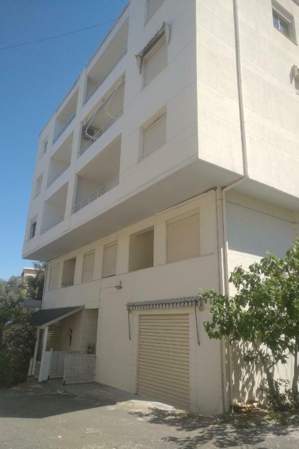 Deluxe Sea Apartment Vlorë Esterno foto